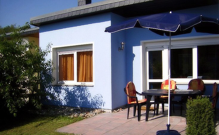 Koserow Ferienhaus Usedom Aussenbereich mit Terrasse